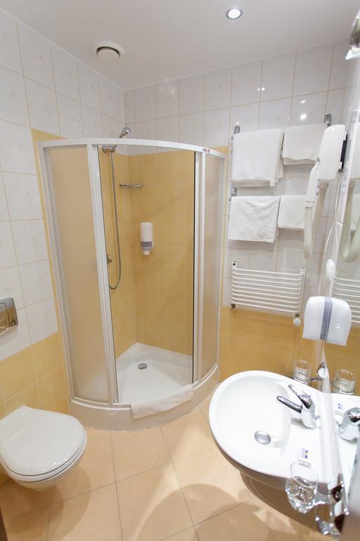 Hotel Twins II Varsovia Habitación foto