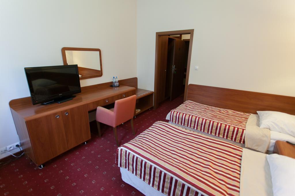 Hotel Twins II Varsovia Habitación foto