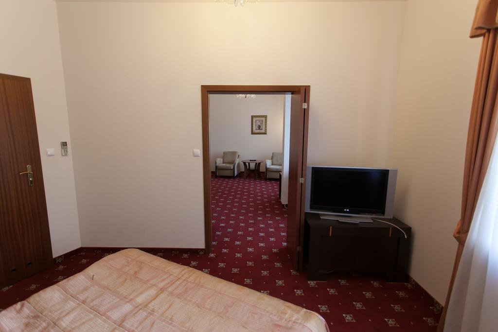 Hotel Twins II Varsovia Exterior foto