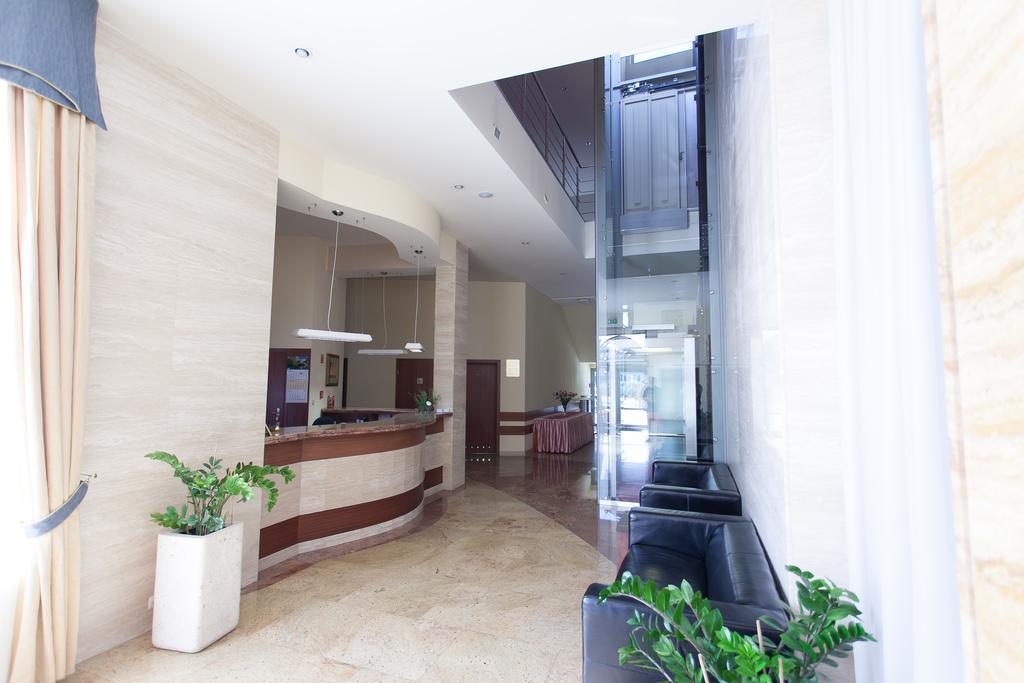 Hotel Twins II Varsovia Exterior foto