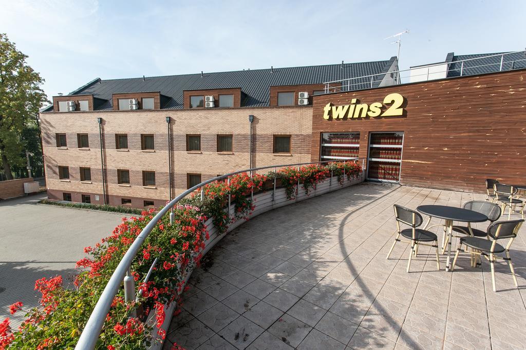 Hotel Twins II Varsovia Exterior foto